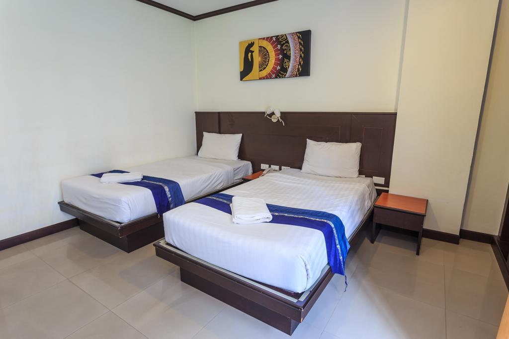Sharaya Patong Hotel Buitenkant foto