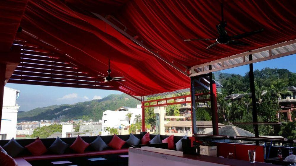 Sharaya Patong Hotel Buitenkant foto