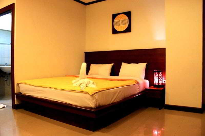 Sharaya Patong Hotel Buitenkant foto