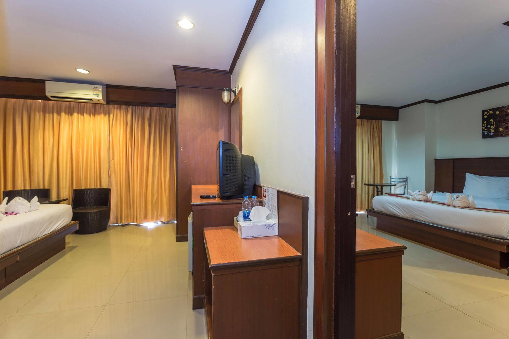 Sharaya Patong Hotel Buitenkant foto