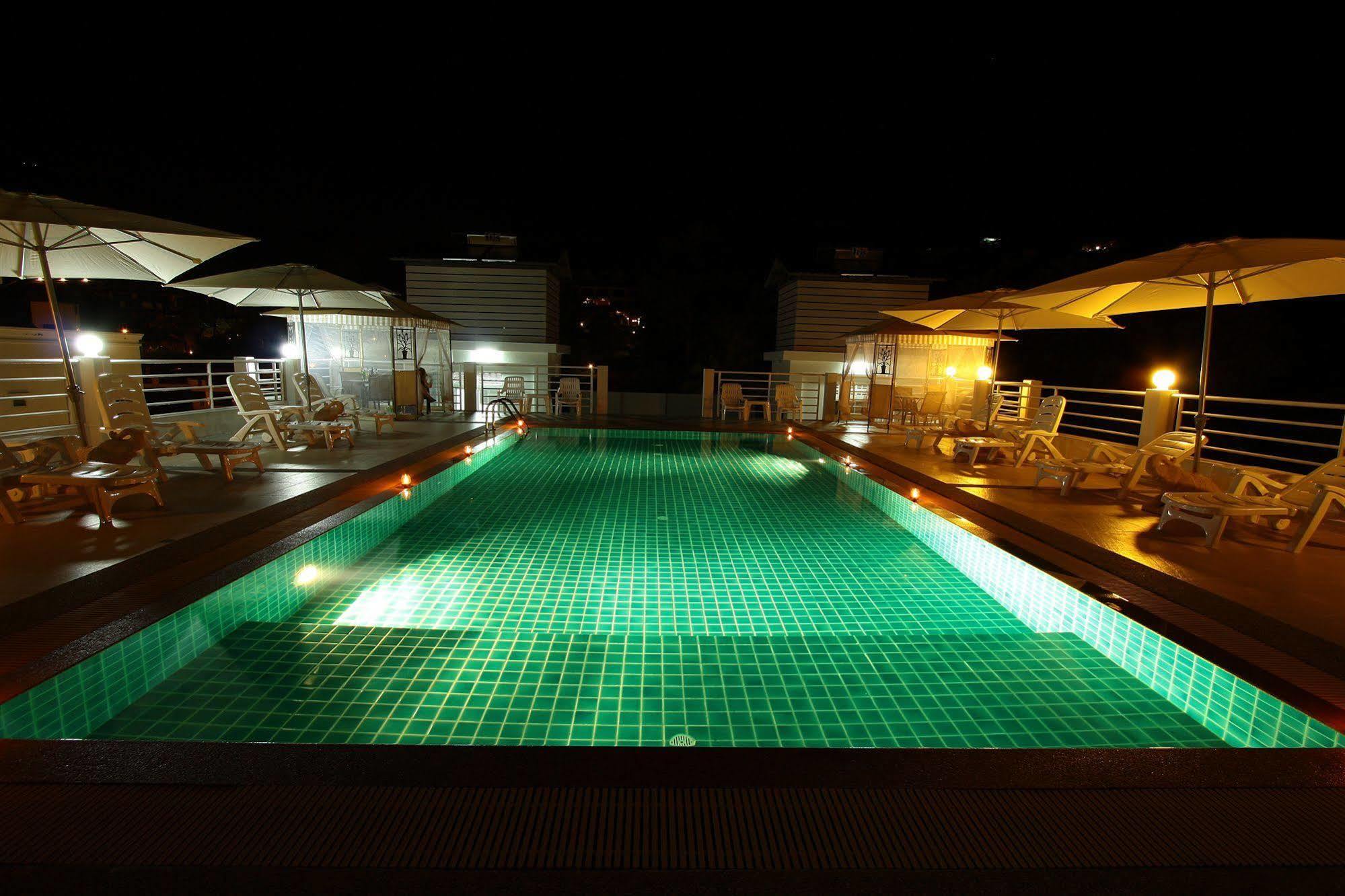 Sharaya Patong Hotel Buitenkant foto
